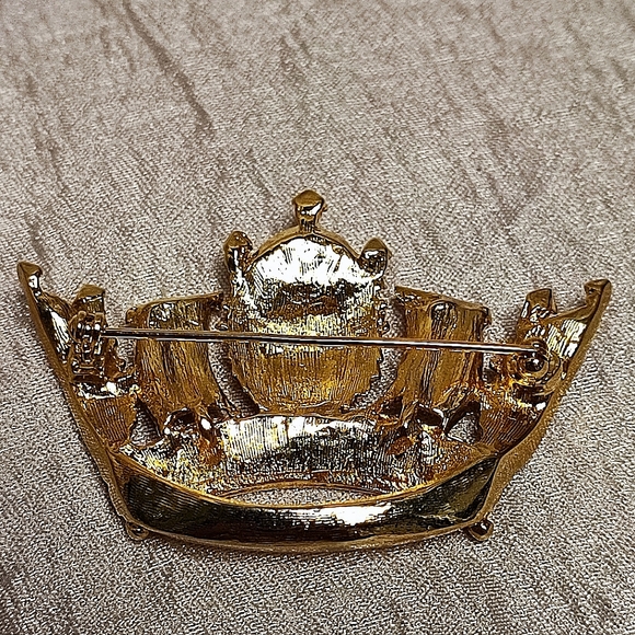 NAPIER Gold Tone Plated Crown Tiara Queen Your Majesty Rhinestone Brooch *FLAW* - Picture 2 of 9